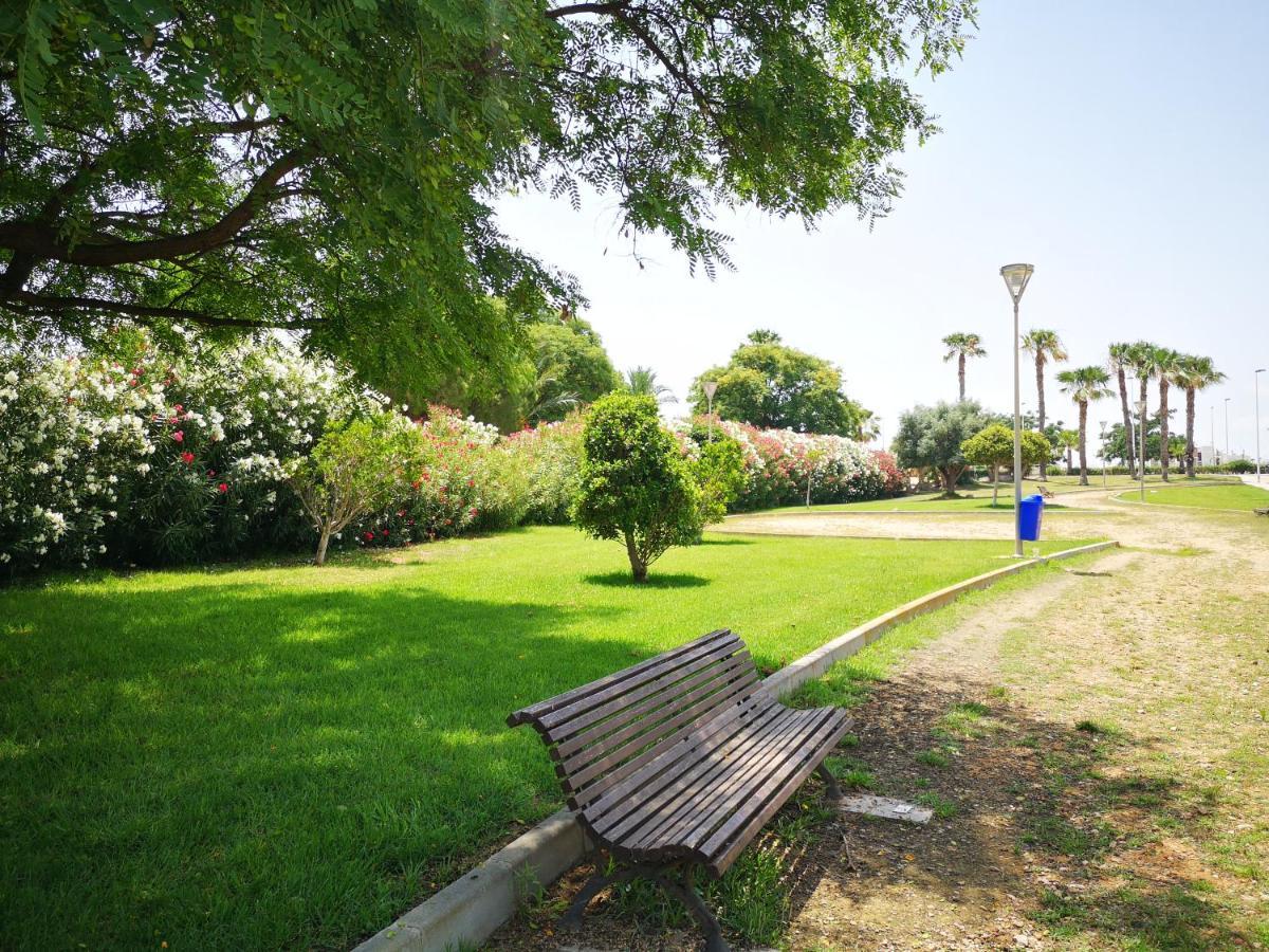 Bungalow En Punta Prima 2 Dormitorios Y Piscina Torrevieja Ngoại thất bức ảnh