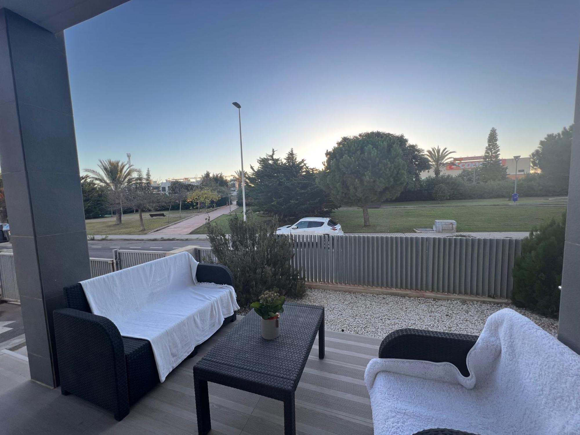 Bungalow En Punta Prima 2 Dormitorios Y Piscina Torrevieja Ngoại thất bức ảnh